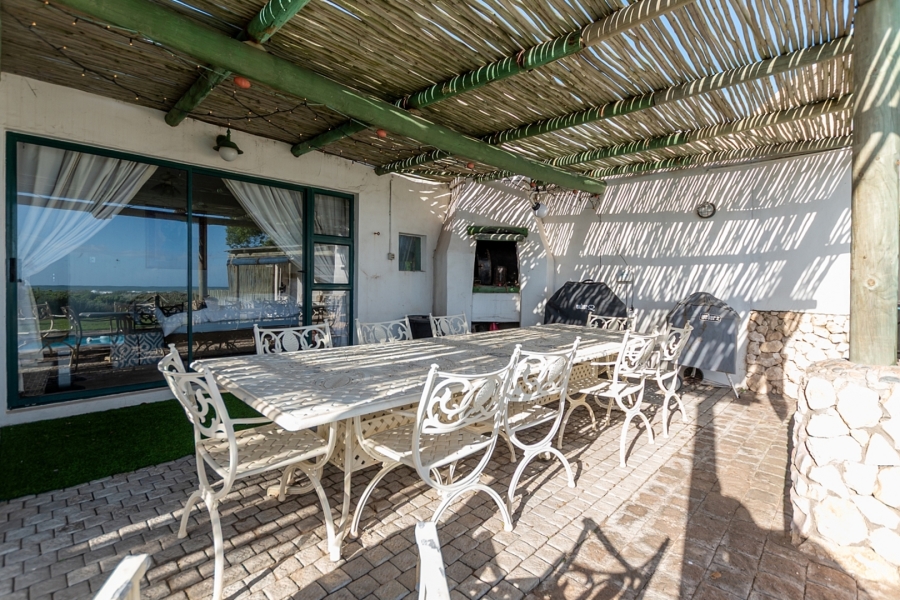 5 Bedroom Property for Sale in Duyker Eiland Western Cape